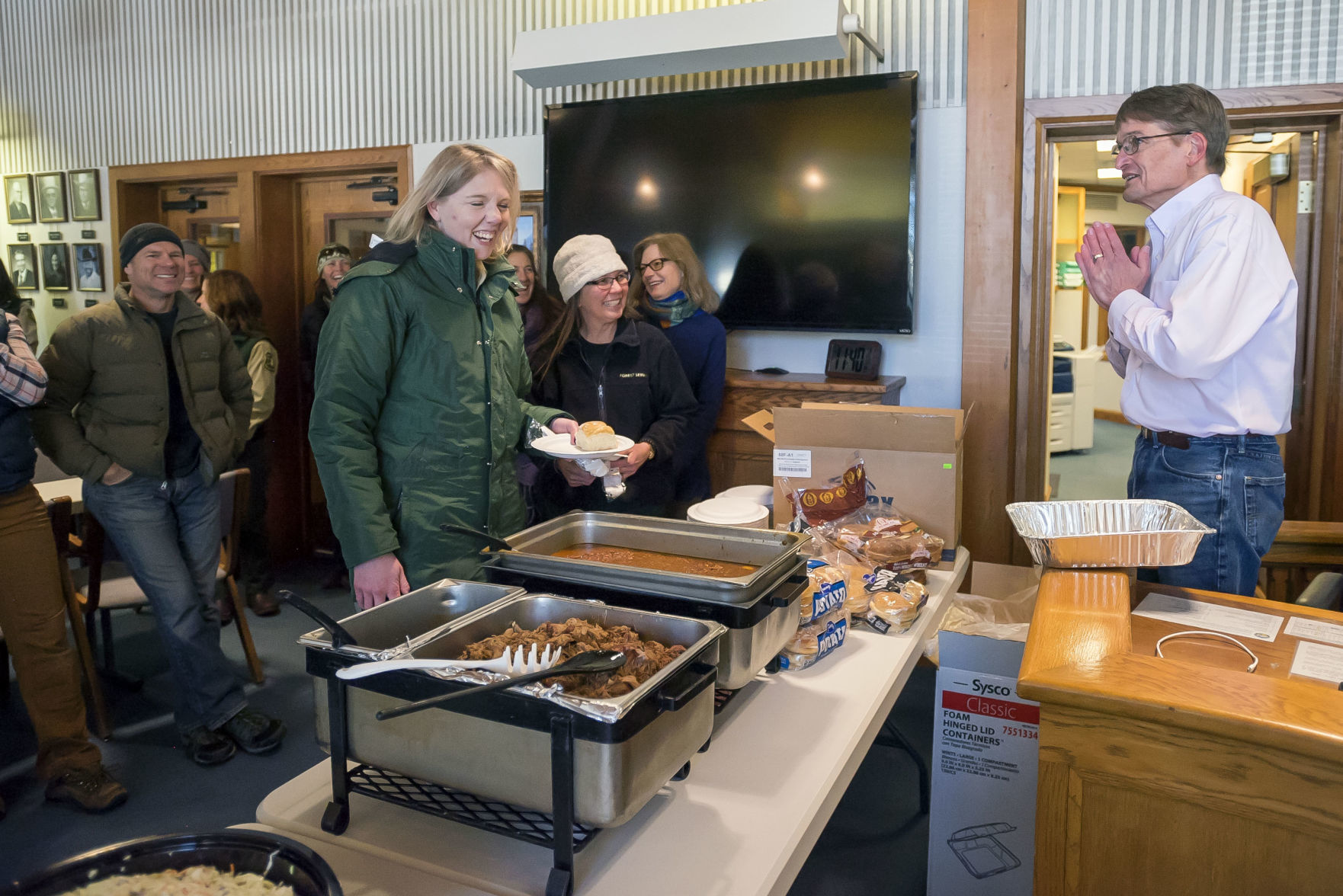 Free lunch for federal employees